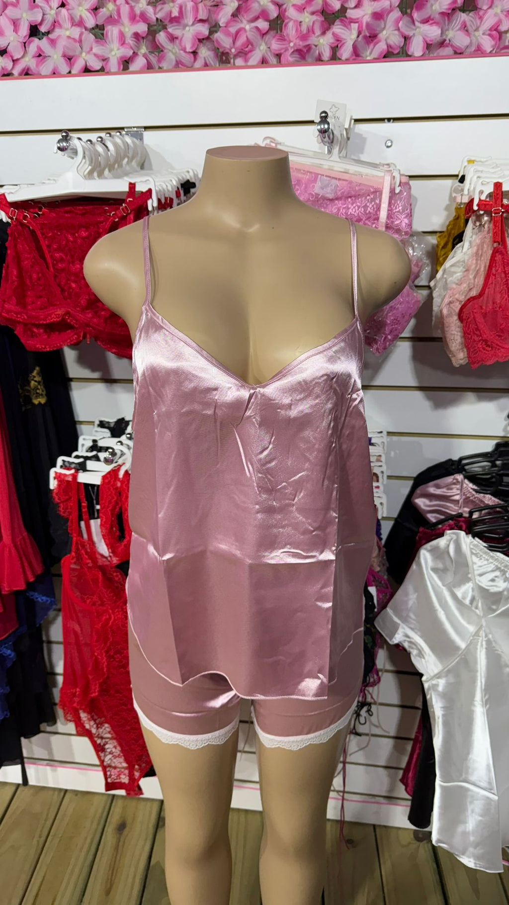 Pijama Símil Seda y Encaje