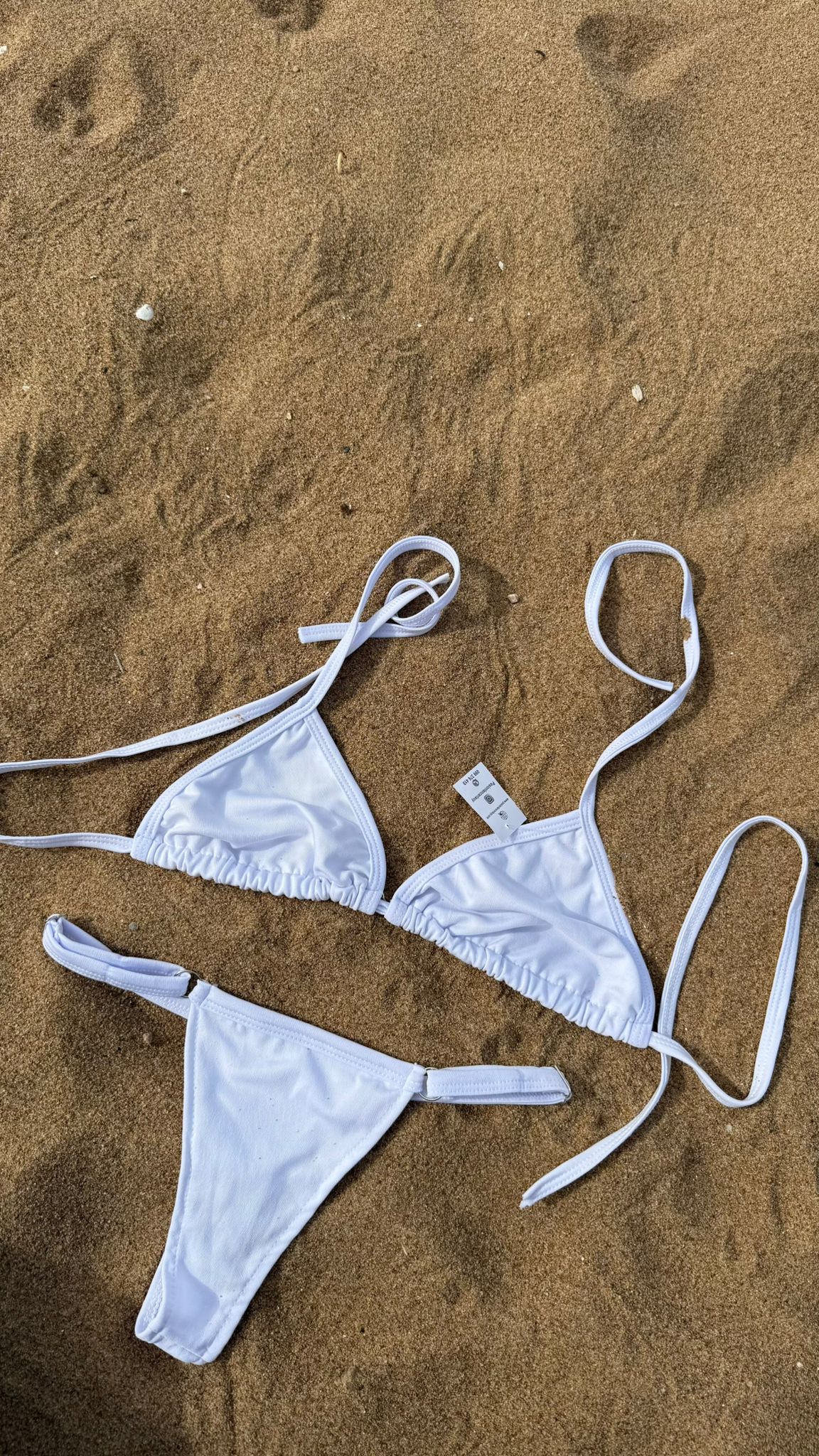 Bikini Evelyn