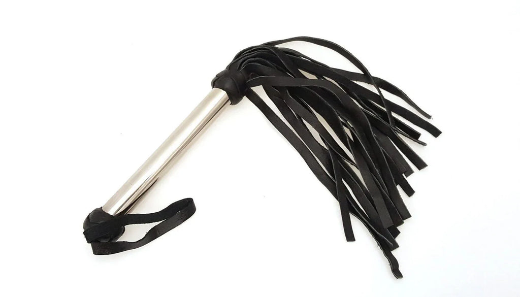 Flogger de Cuero y mango de metal