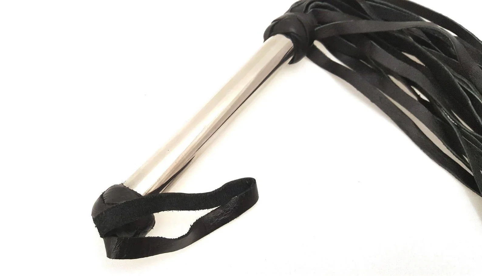 Flogger de Cuero y mango de metal